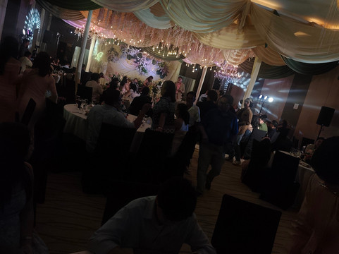 塔克洛班高峰酒店主图