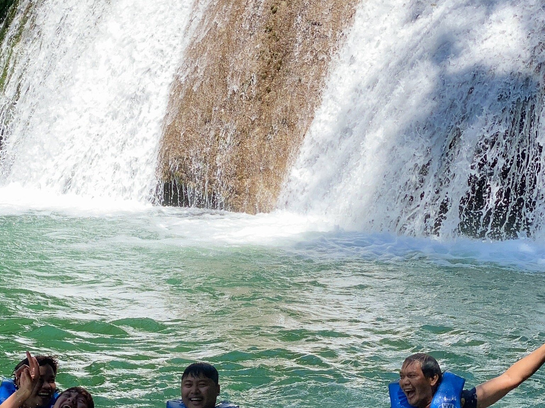 Blue Water Falls and Cave-Baggao必去景点