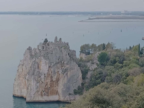 Castello Vecchio Di Duino-Duino必去景点