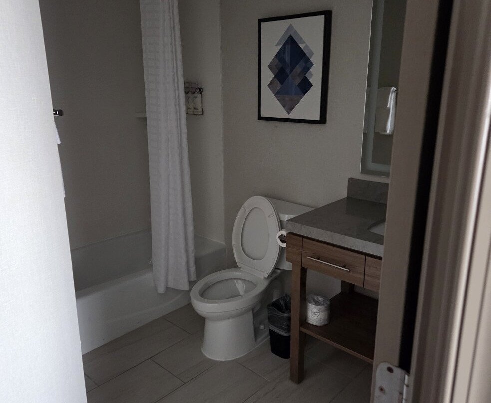 Candlewood Suites 亚历山大西北主图