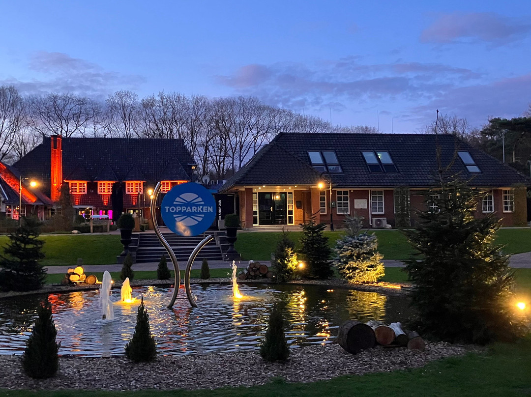 托帕肯施乐伯格庄园酒店主图