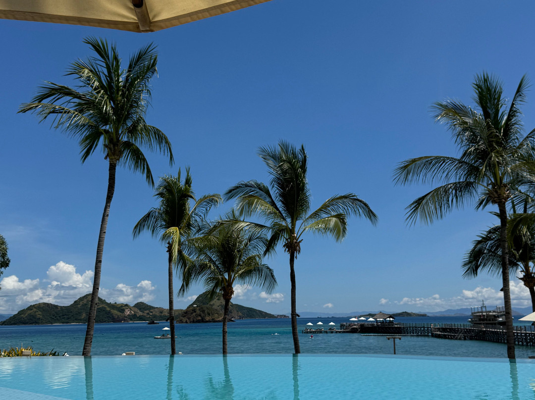 阿雅娜科莫多度假村-艾齐洙沙滩主图