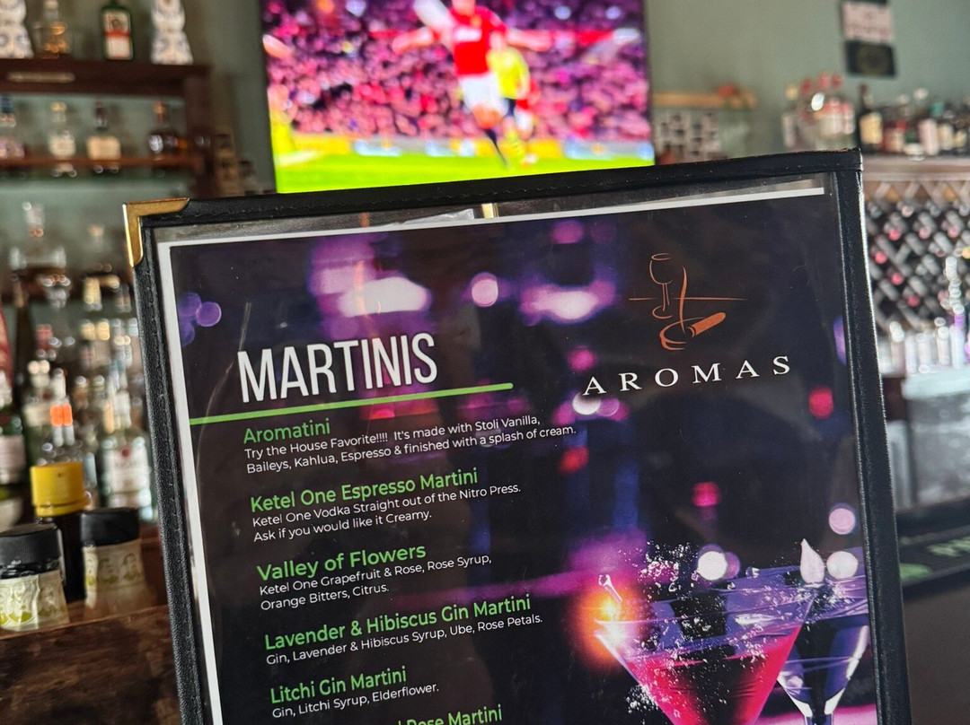 Aromas Cigar & Martini Bar-Road Town必去景点