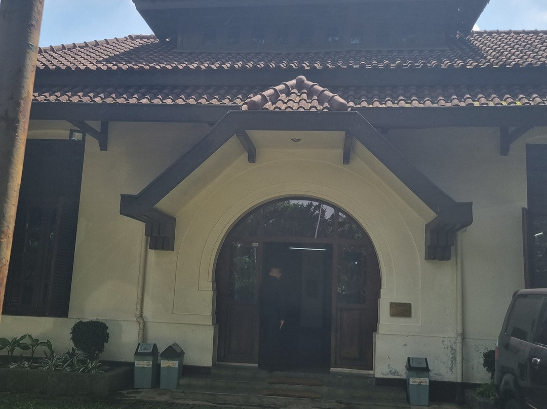 萨沃伊霍曼酒店主图