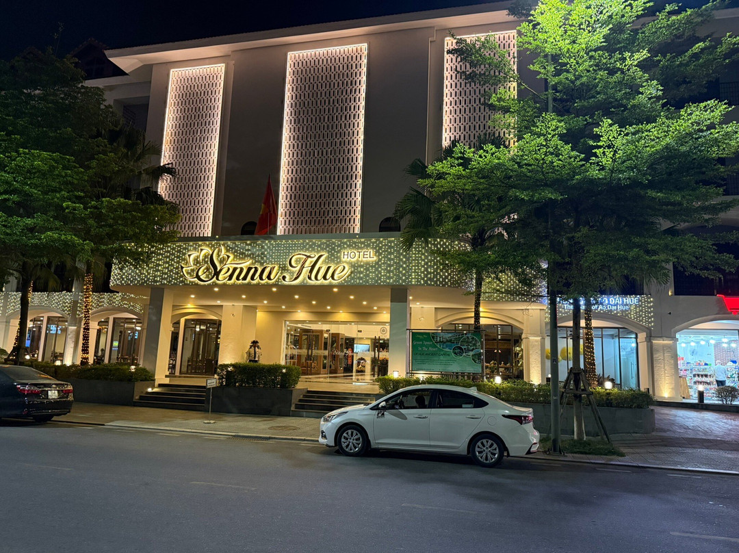 森纳顺化酒店主图