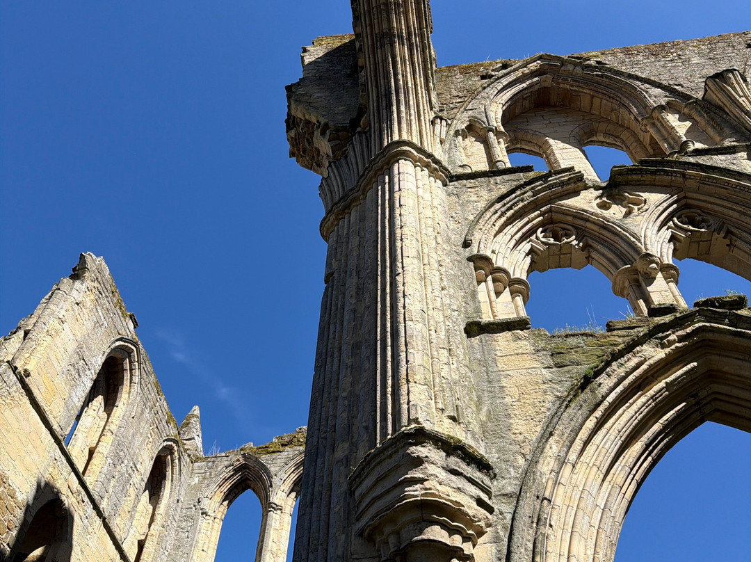 Rievaulx Abbey-赫尔姆斯利必去景点
