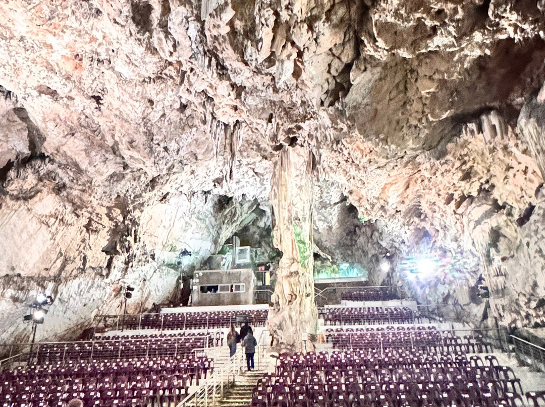 St. Michael's Cave-直布罗陀必去景点