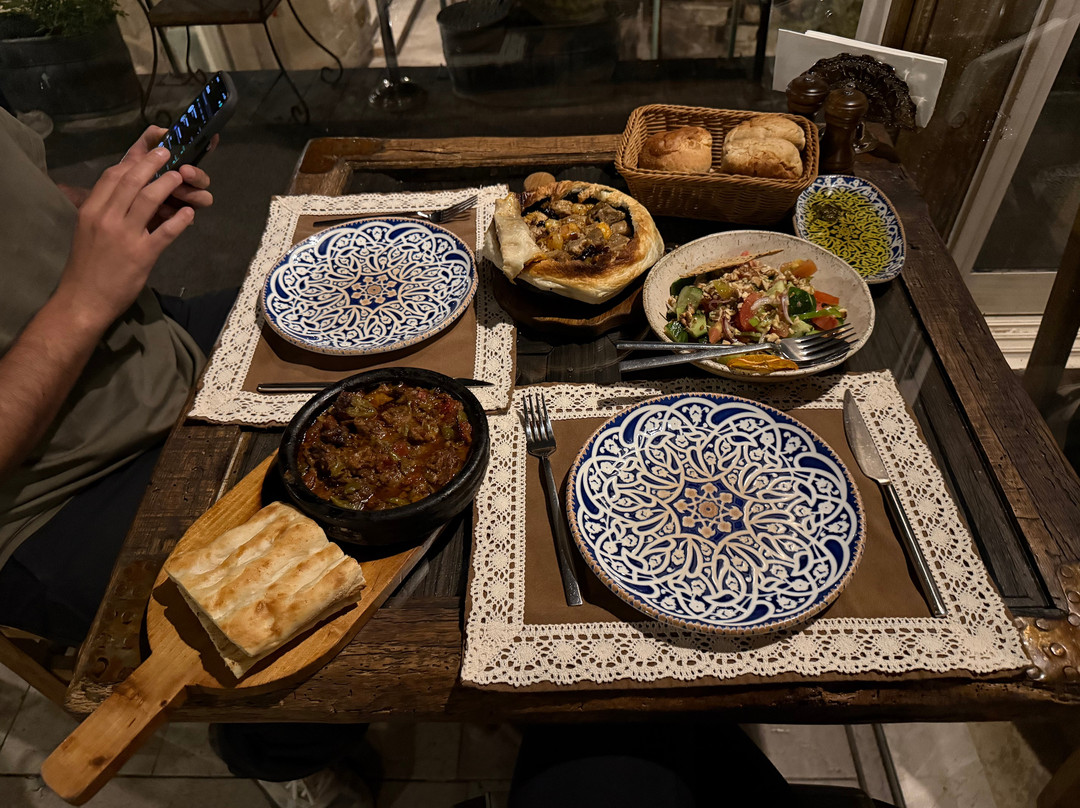 苏丹洞穴套房酒店主图