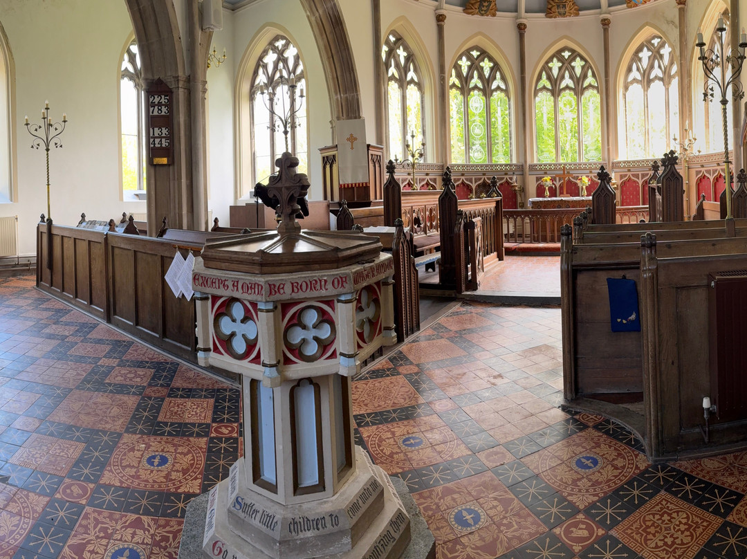 Saint Nicholas Church-Moreton必去景点