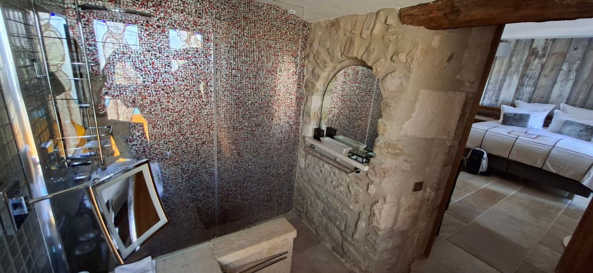 La Maison du Passage - Chambres - Suites Premium, Spa, Piscine et Restaurant-浴室