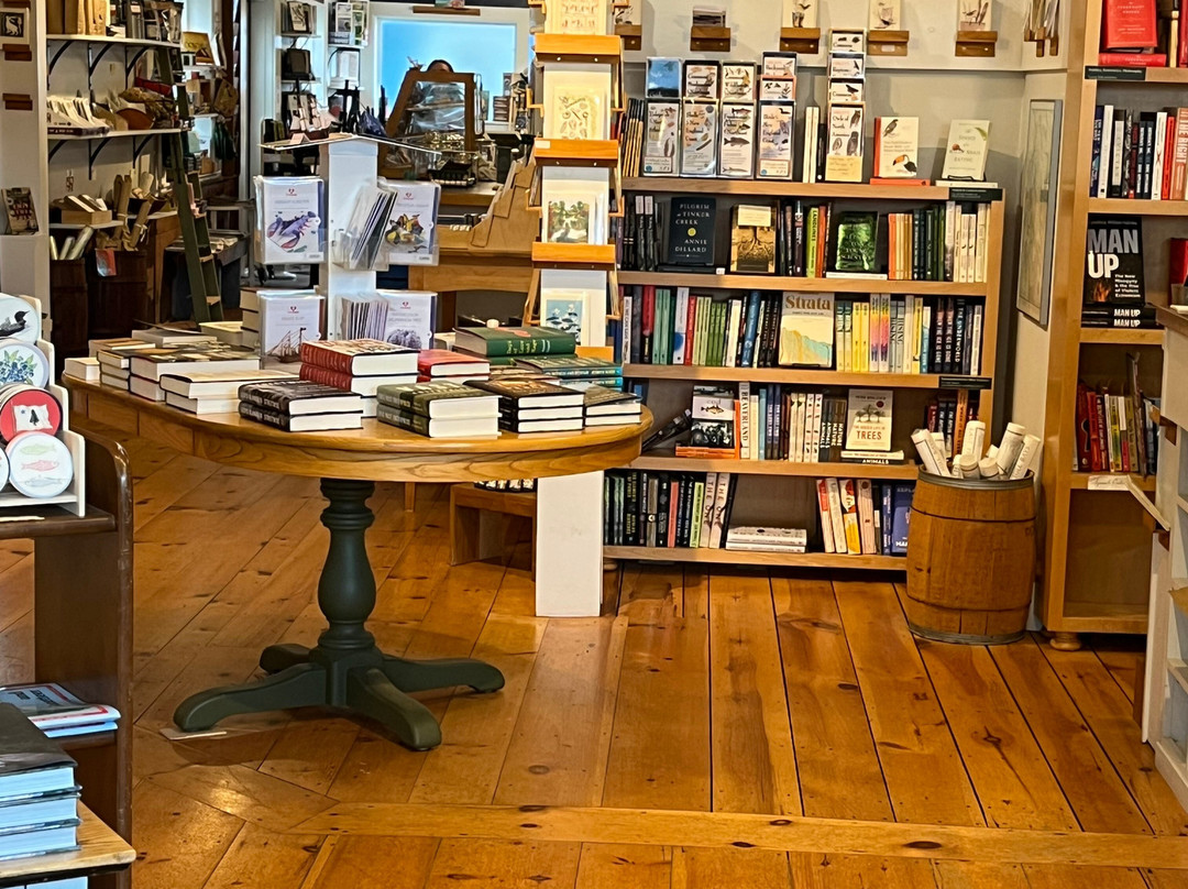 Compass Rose Books-Castine必去景点