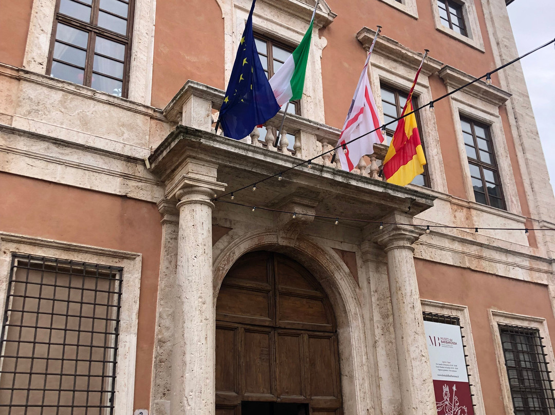 Palazzo Chigi-圣奎里科多尔恰必去景点