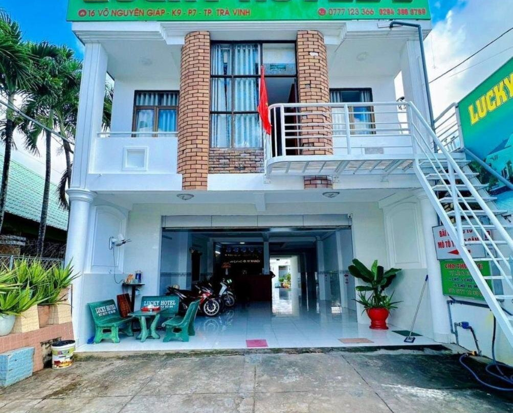 Lucky 2 Hotel
