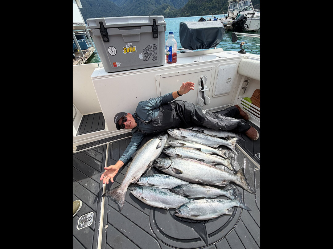 Reel Obsession Fishing Lodge Vancouver Island-Zeballos必去景点