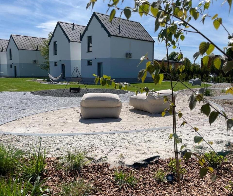 Siedlisko na Wydmach, Sauna,Podgrzewane Jacuzzi,Domki Klimatyzowane,Starlink Internet,Parking