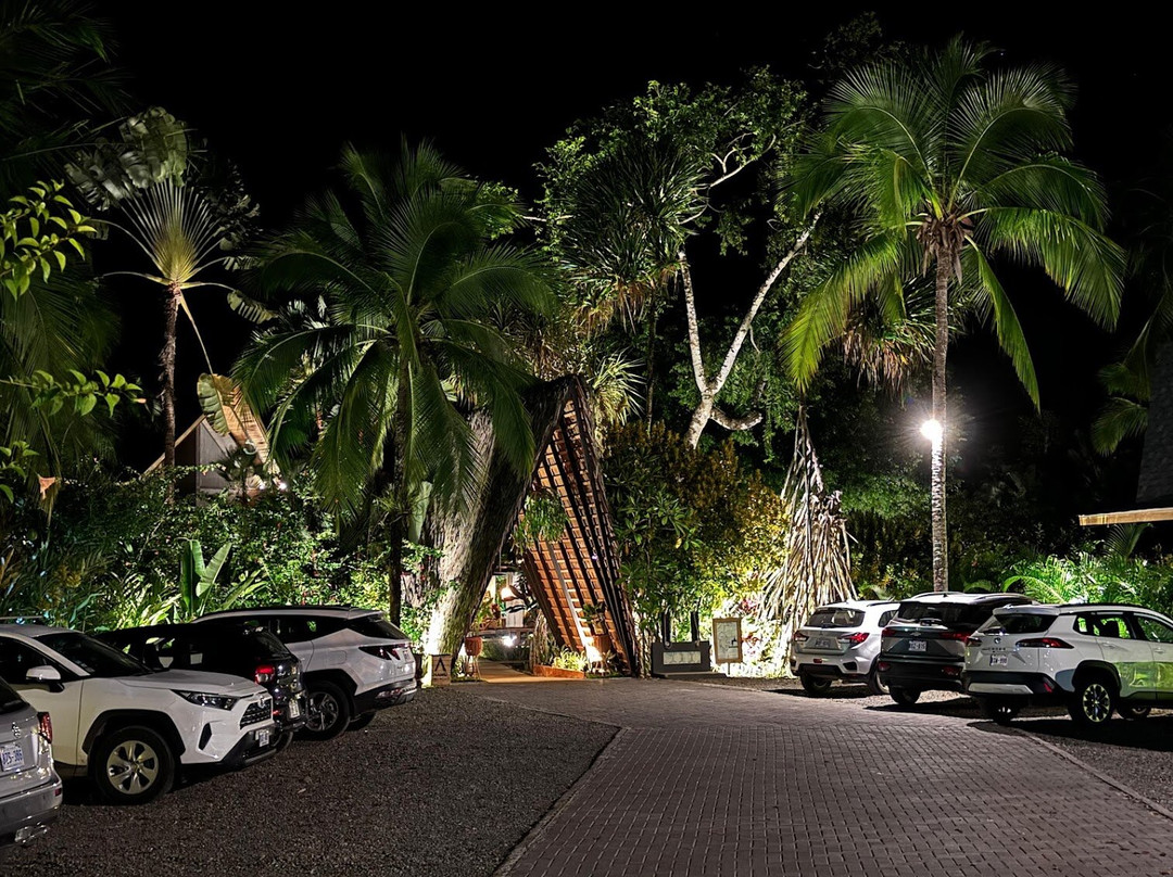 NUM Restaurante & Wine Bar