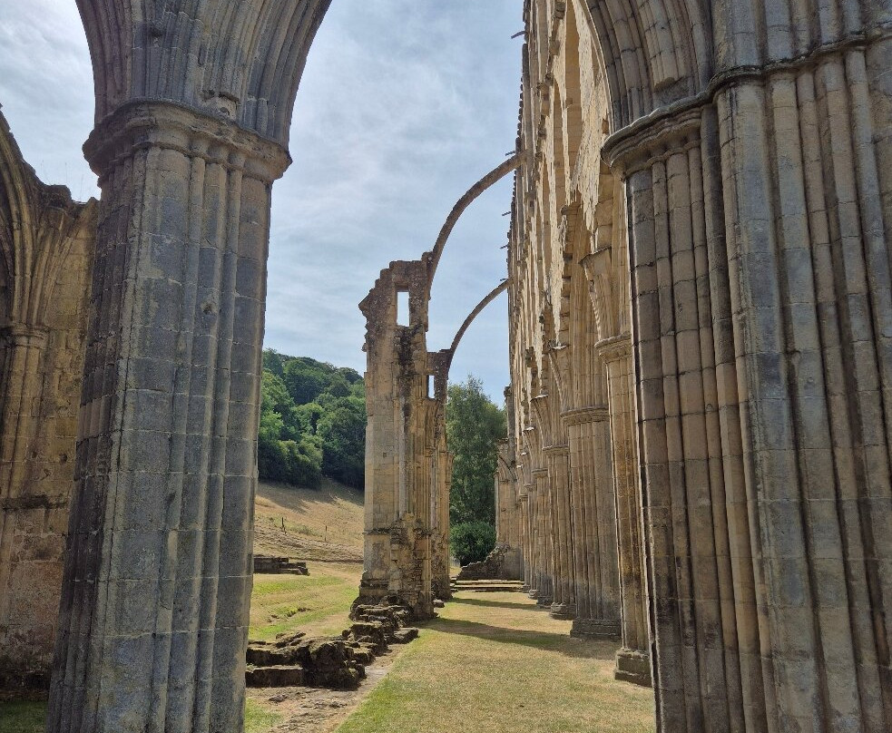 Rievaulx Abbey-赫尔姆斯利必去景点