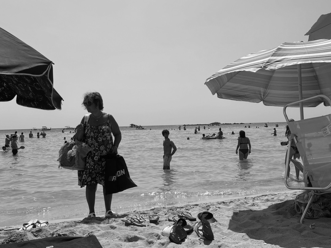 Spiaggia libera Scalo di Furno-切萨雷奥港必去景点