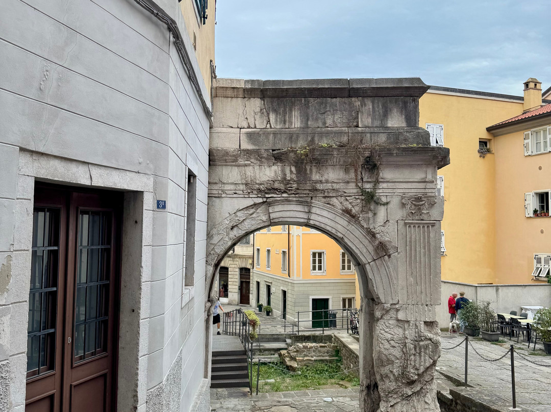 Arco di Riccardo-的里雅斯特必去景点