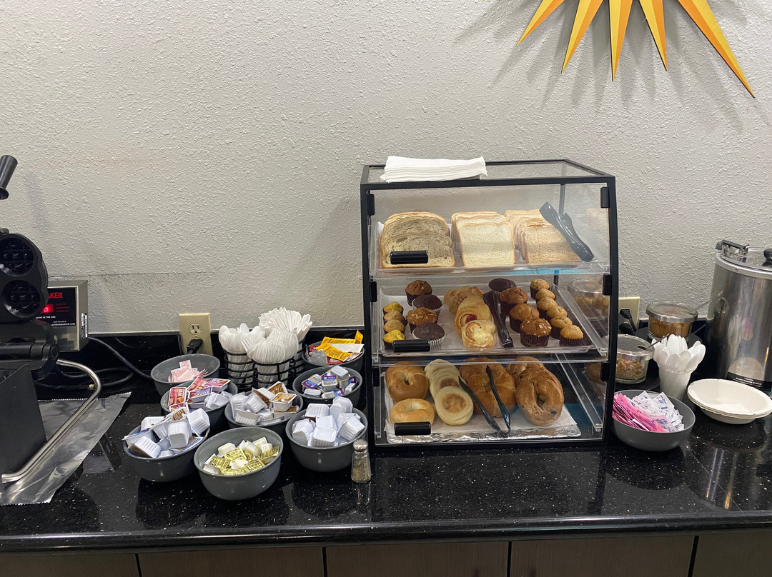 奥兰治拉昆塔温德姆套房酒店主图