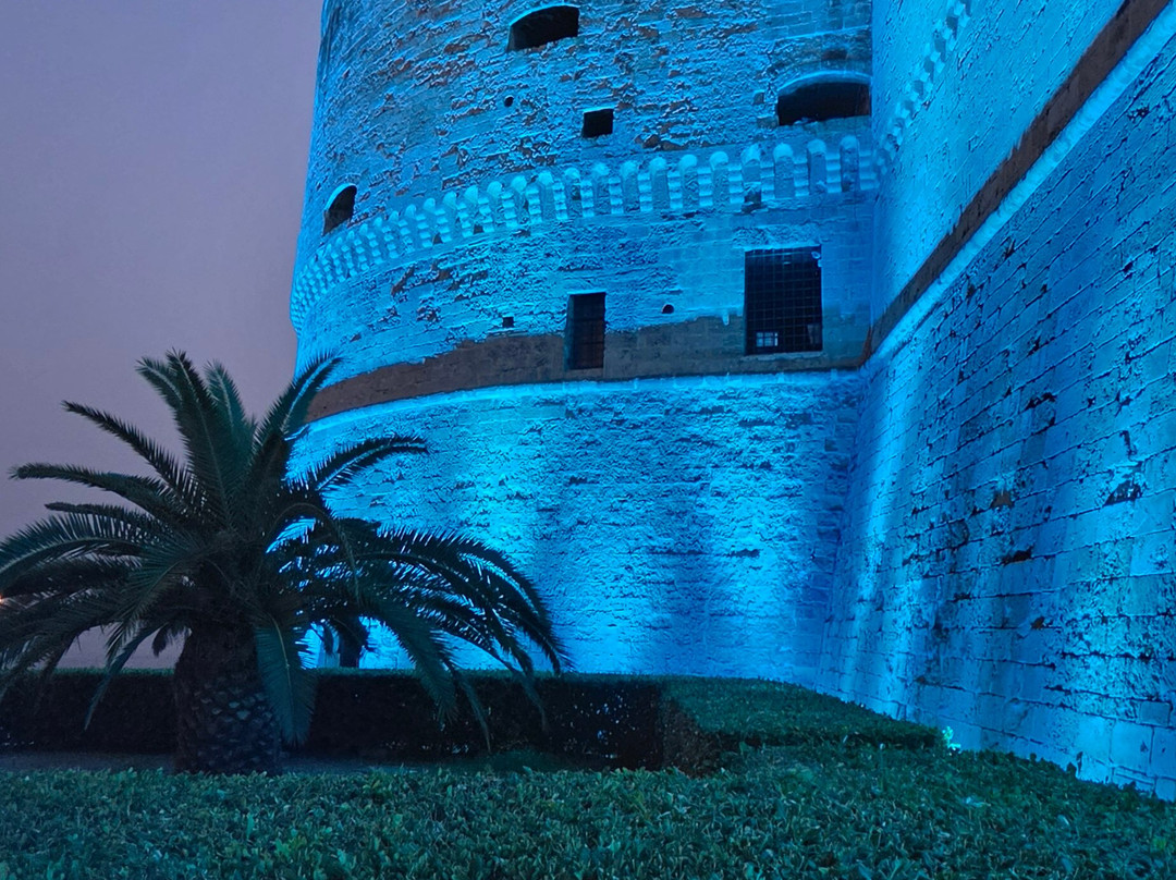 Castello Aragonese-塔兰托必去景点