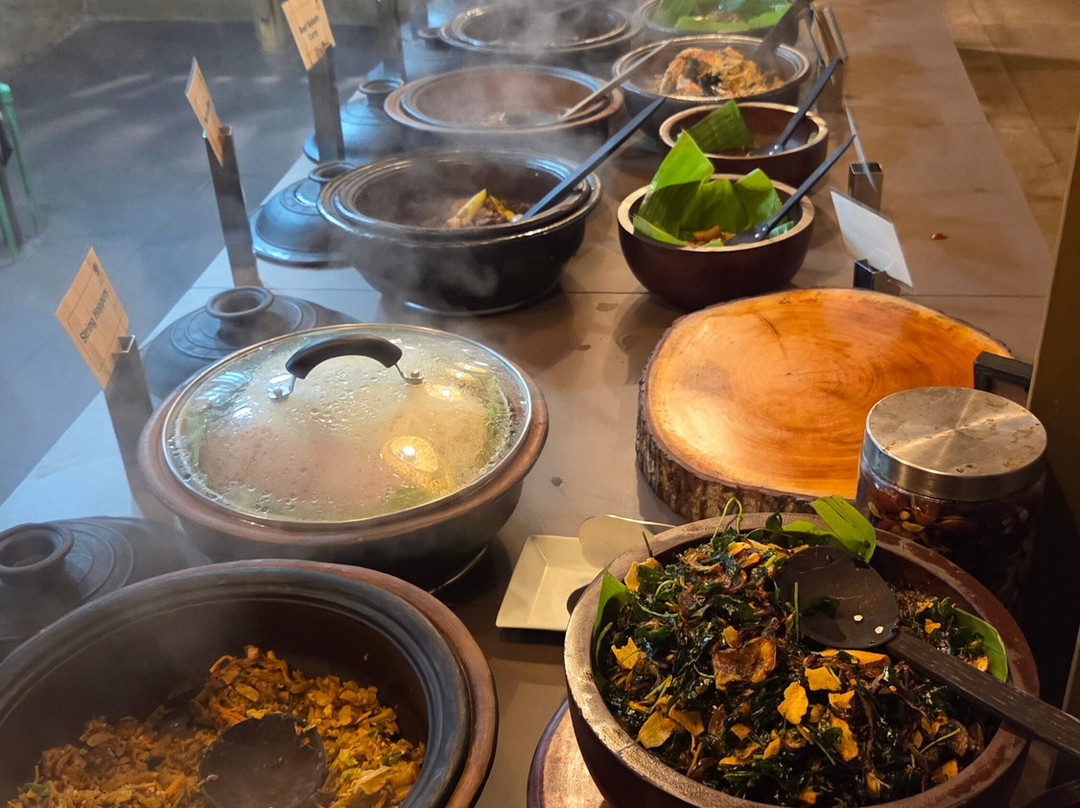 辛纳蒙科伦坡大酒店主图