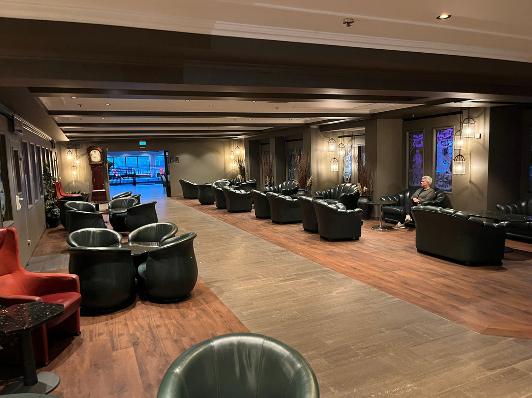 斯托耶尔度假村酒店主图