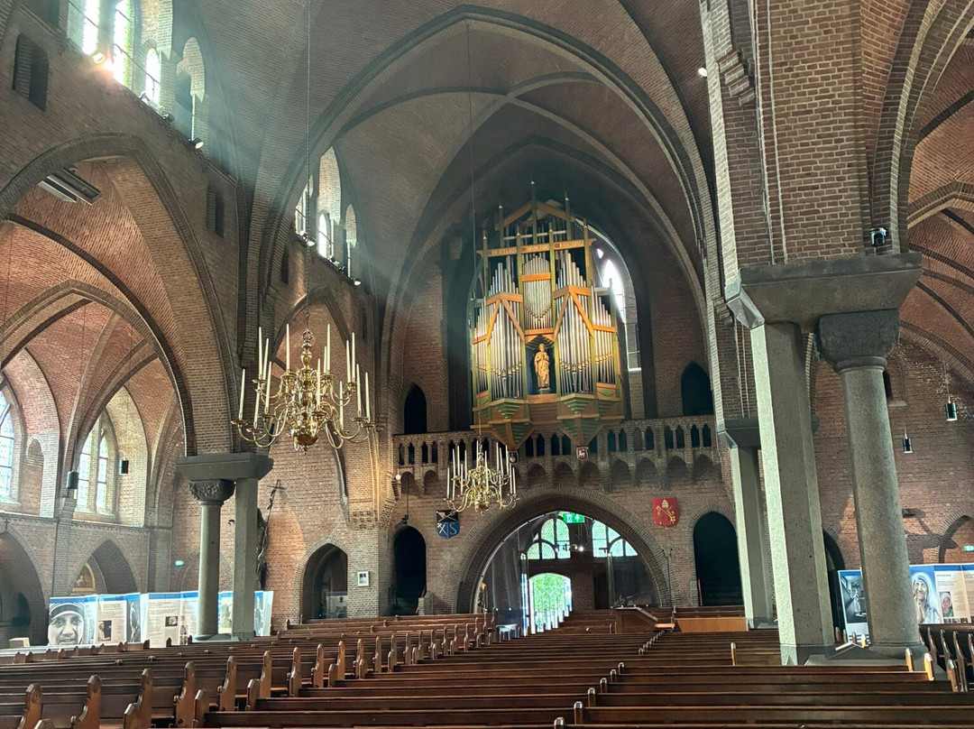 St Jansbasiliek-Laren必去景点
