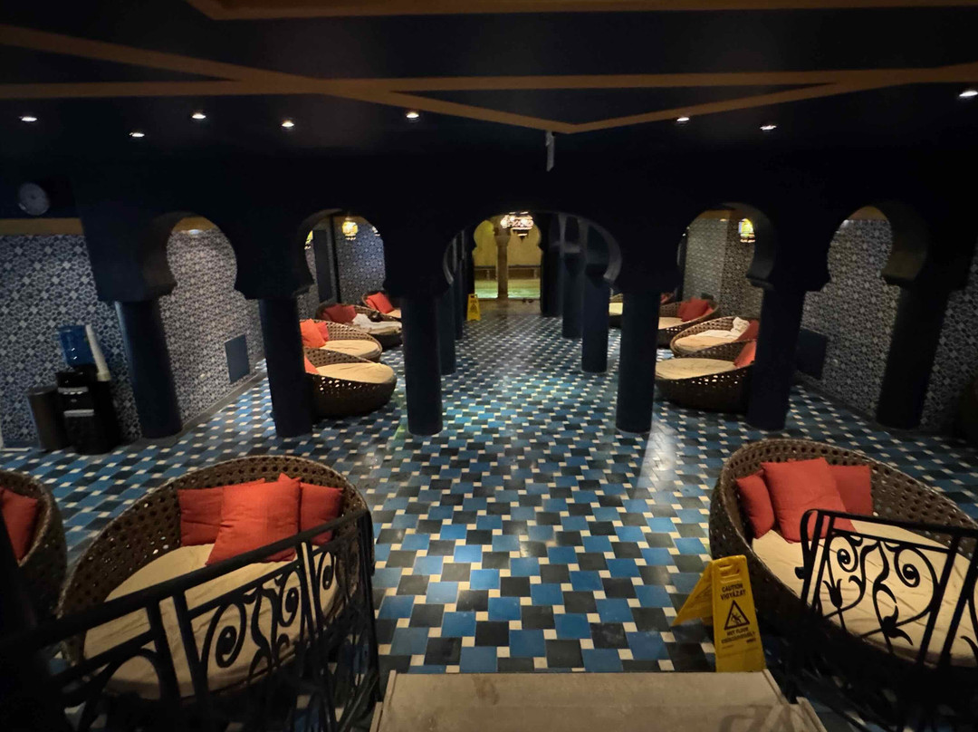 Meses Shiraz Hotel主图