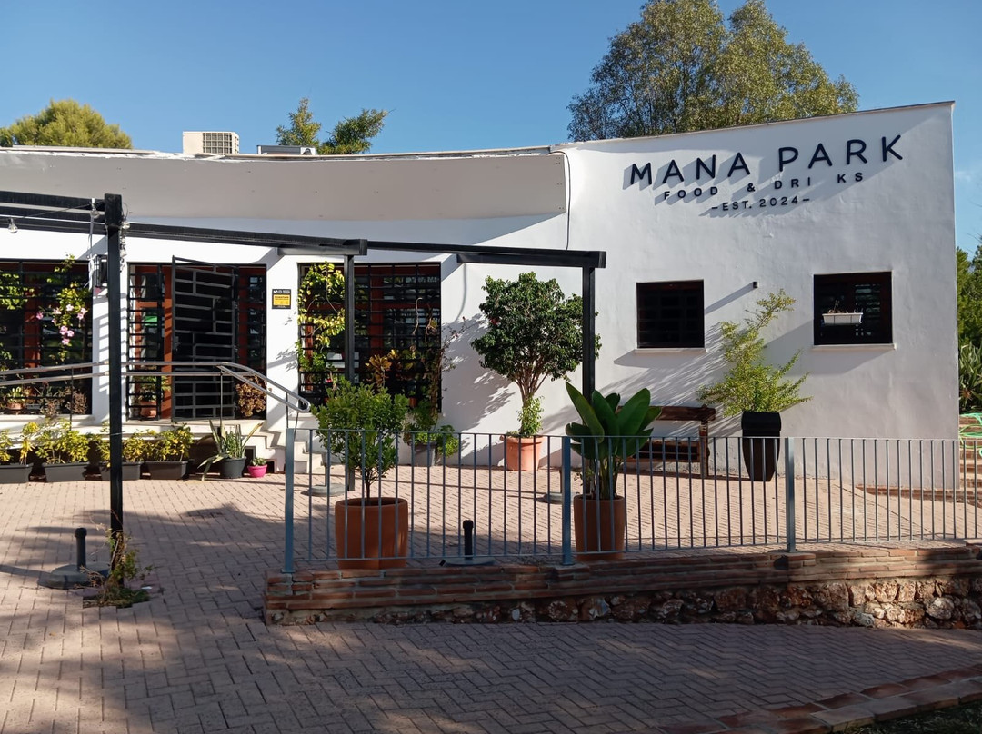 Mana Park 3 Jardines