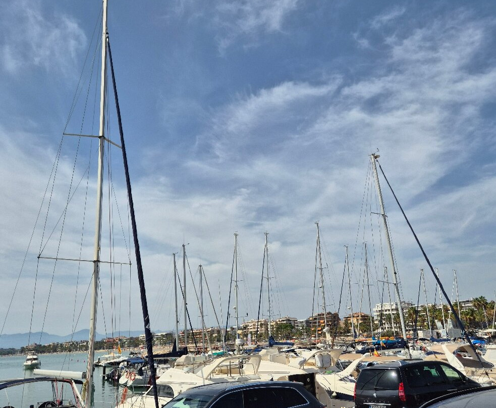 Port Esportiu de Salou-萨洛必去景点