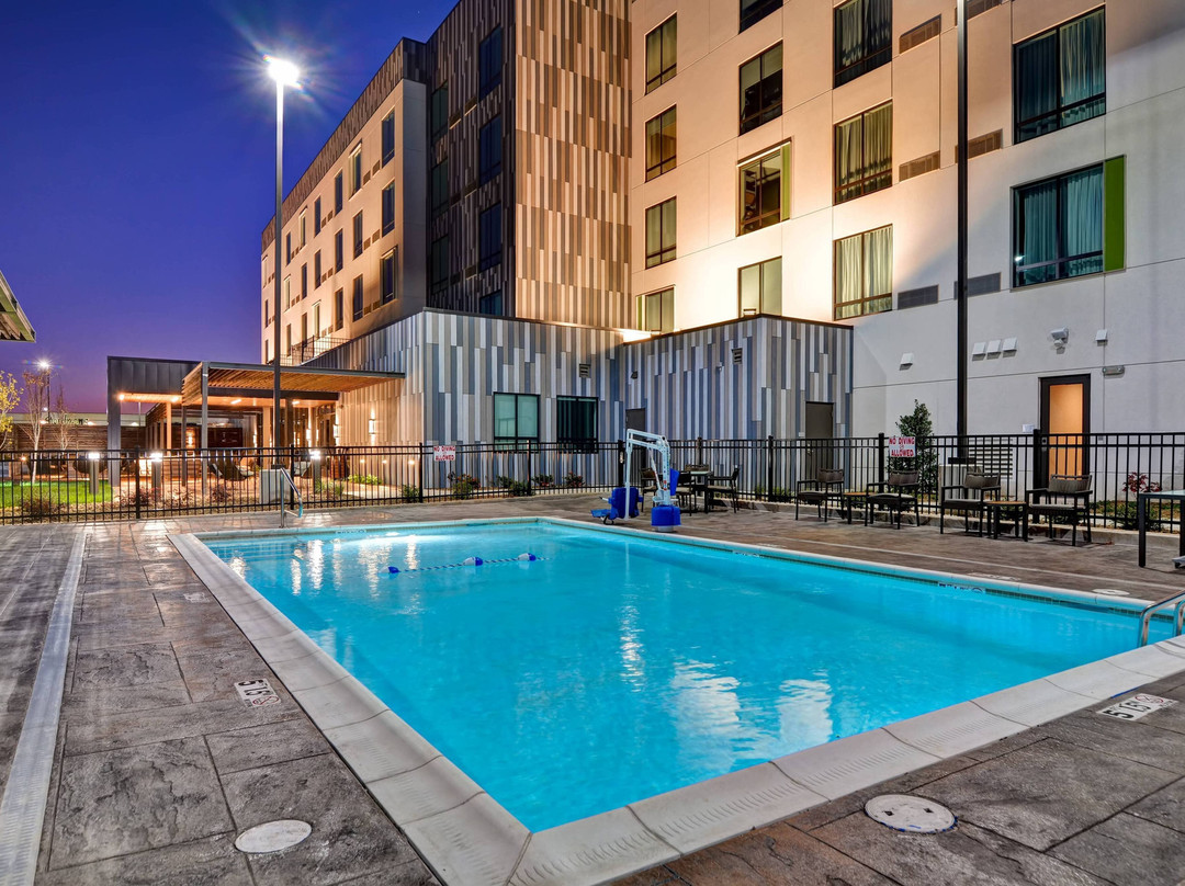 罗吉斯本顿维尔万豪万怡酒店主图