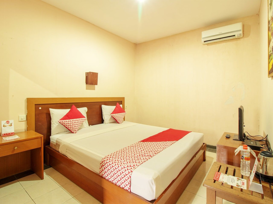 庞岸达兰酒店住宿-RedDoorz Plus @ Hotel Sofia Pangandaran