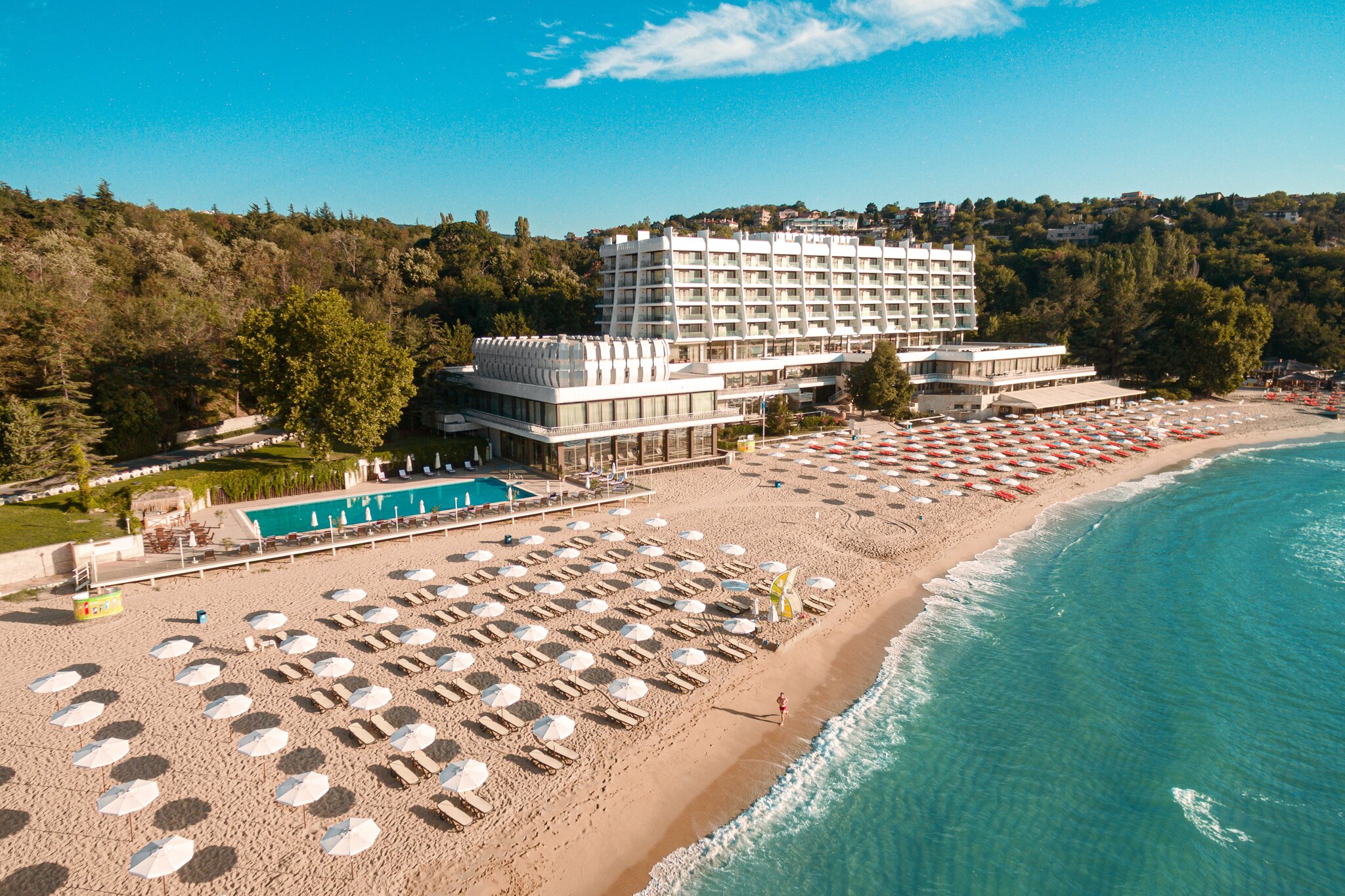 The Palace Hotel - Sunny Day-官方