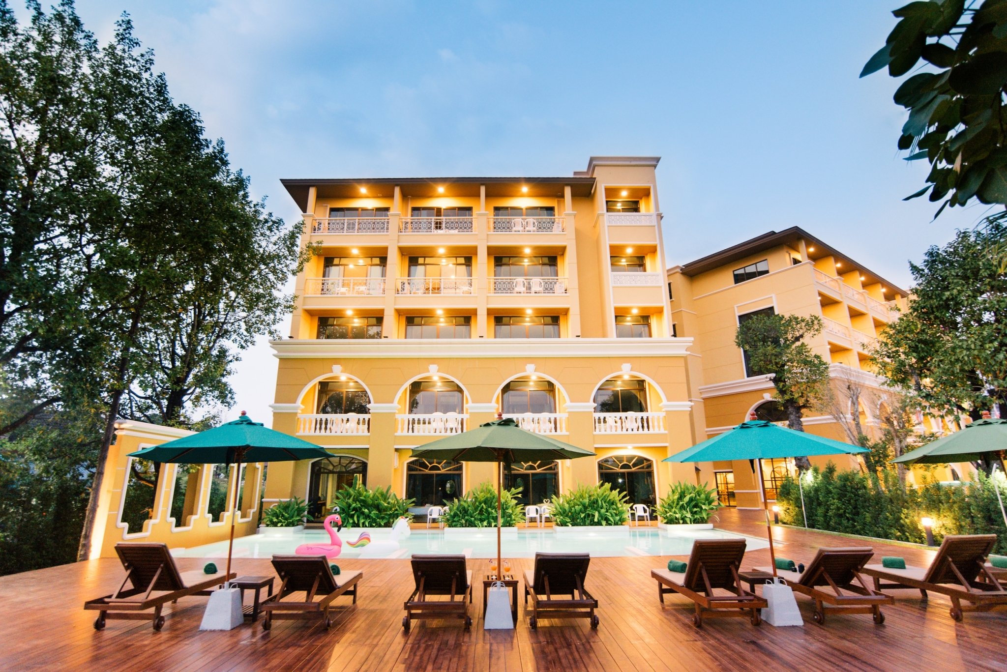 The Pineapple Hotel-官方