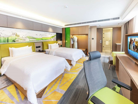 苏州金鸡湖希尔顿欢朋酒店主图