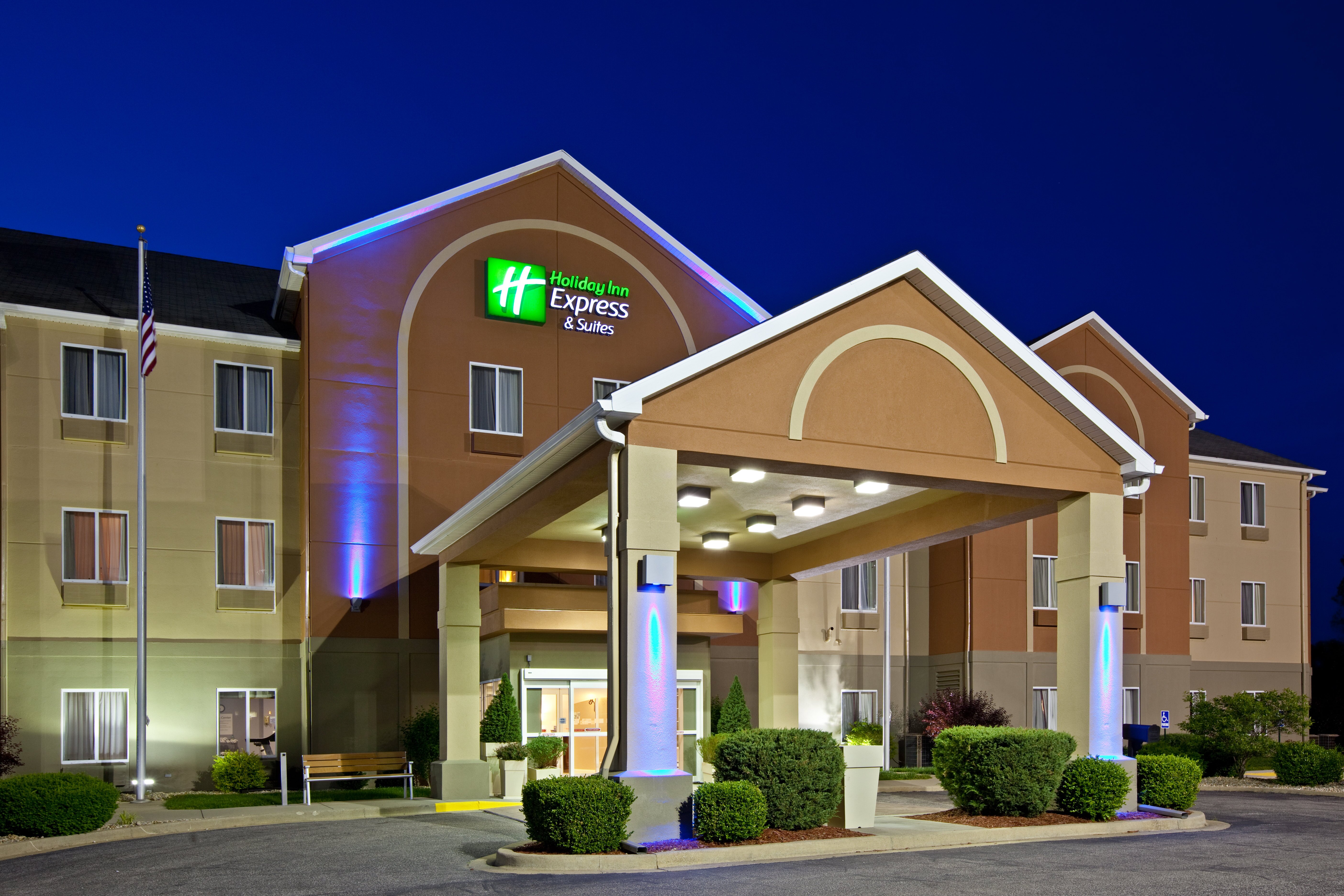 Holiday Inn Express & Suites Bedford, an IHG Hotel-官方