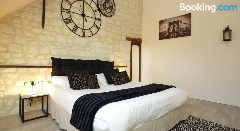 A 2 pas d'Azay主图