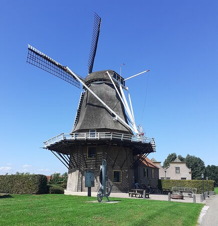 Molen 'de Zwaluw' (1784)-Hasselt必去景点