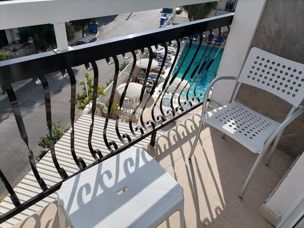 仙人掌酒店主图