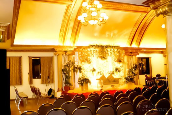 圣城皇家大酒店主图