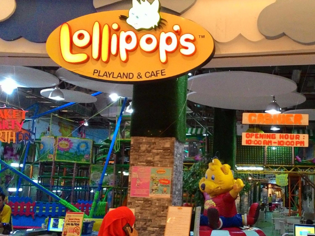 Pondok Jagung旅游景点-Lollipop's Playland and Cafe