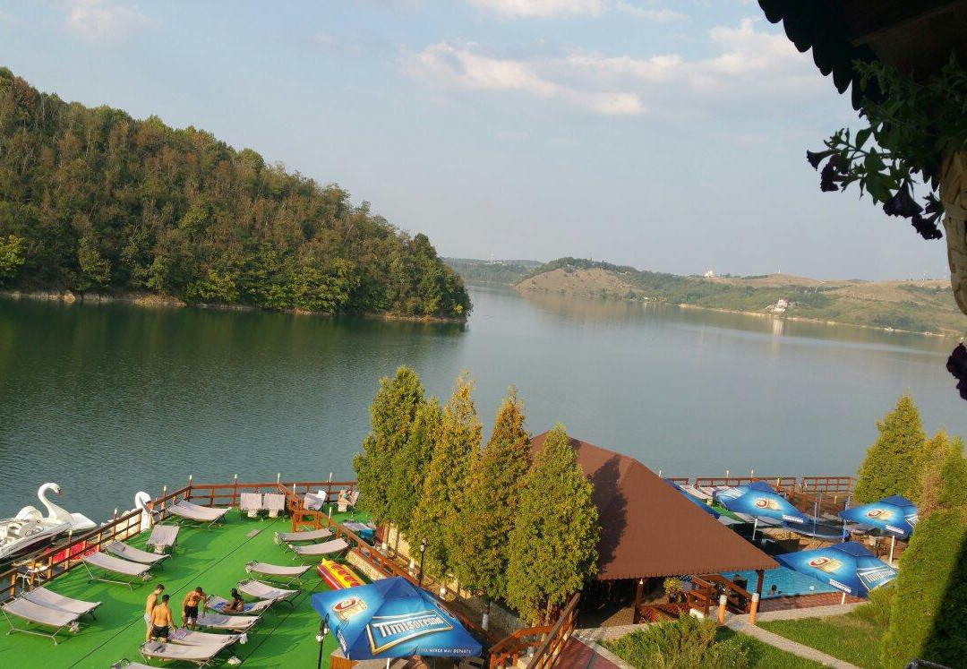 Cincis Lake景点图片