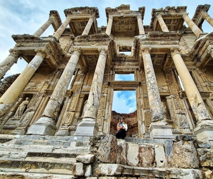 Trajan Fountain景点图片