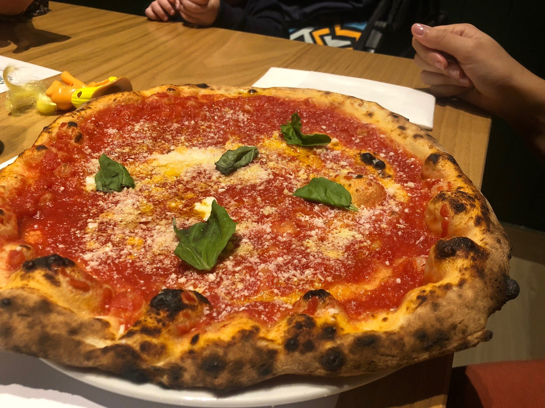 埃尔科拉诺餐馆和美食-Ristorante e Pizzeria Mezza Luna “Tore a Mare”