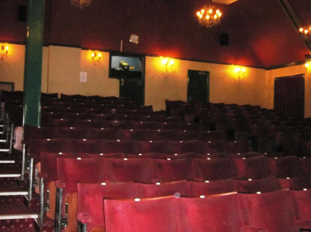 西德茅斯旅游景点-Manor Pavilion Theatre