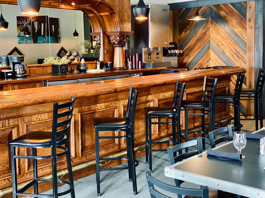 Encampment餐馆和美食-The Divide Restaurant & Lounge