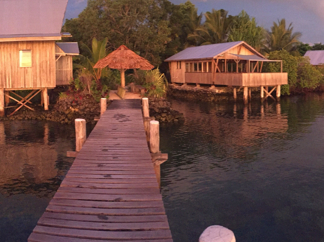 Serah’s Lagoon Hide Away
