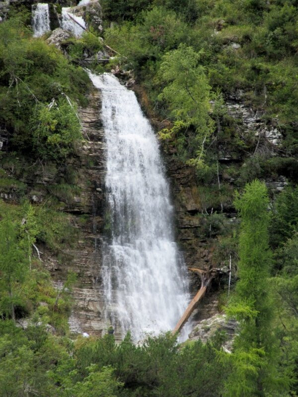 Cascata Orrido Val Di Gares景点图片