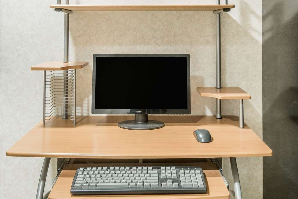 Super 8 By Wyndham Maumee Perrysburg Toledo Area主图